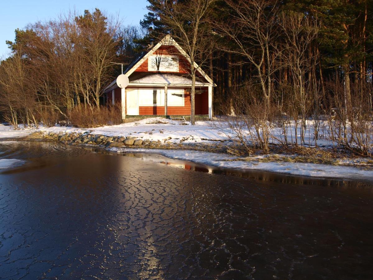 Kapteni Holiday House Paatsalu エクステリア 写真
